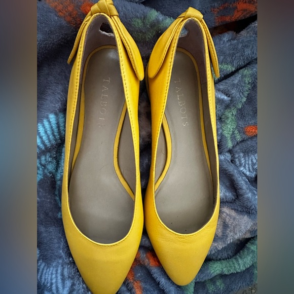 Talbots yellow slip on casual shoe - Picture 2 of 5